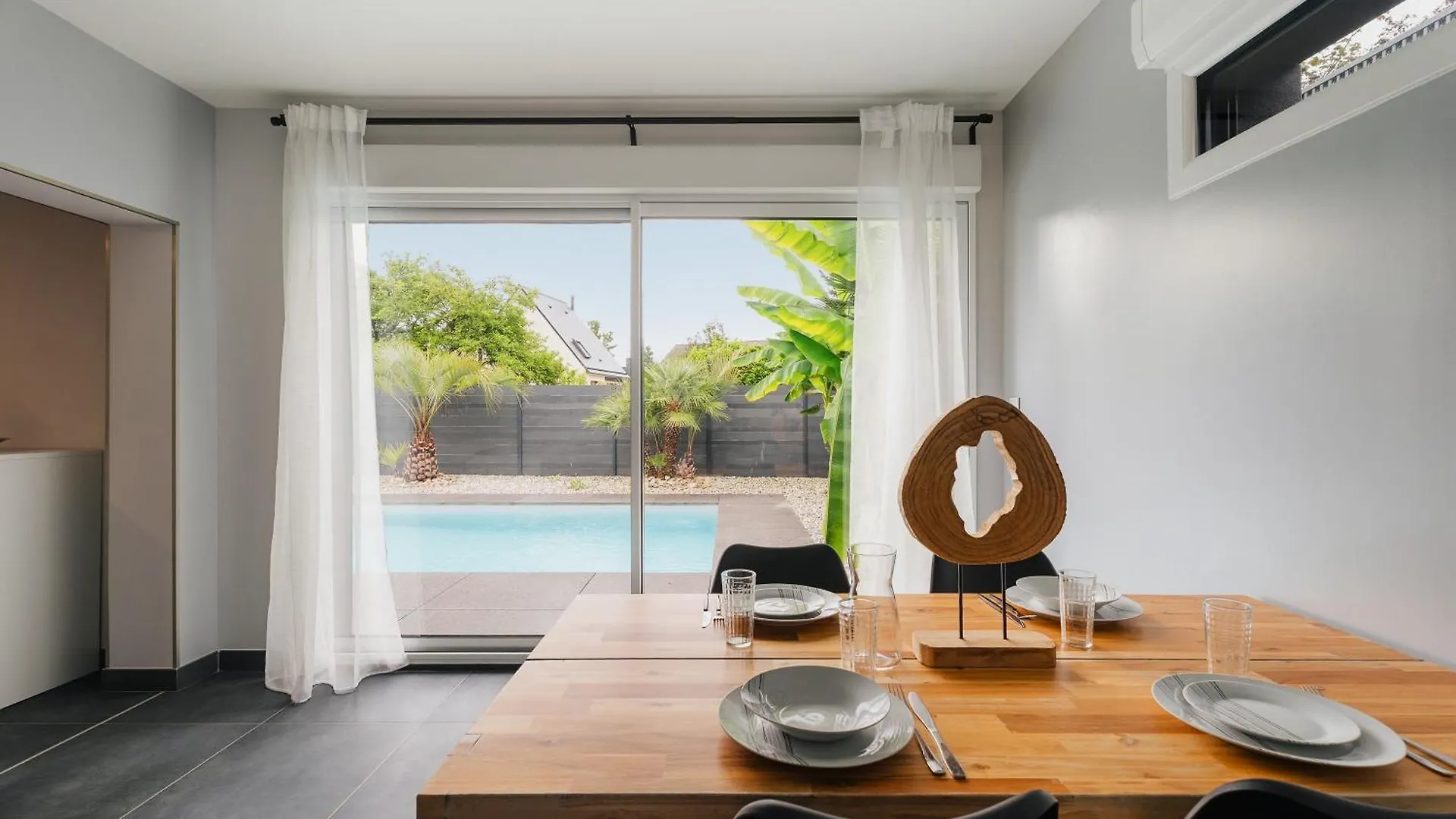 Villa De Standing Piscine 10 Pers Bruz 0*,